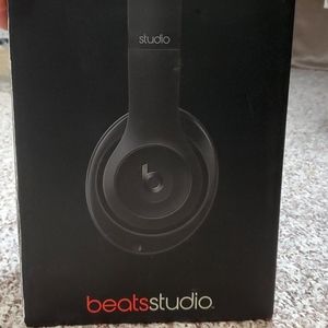 🖤BEATS STUDIO LIMITED EDITION MATTE BLACK🖤